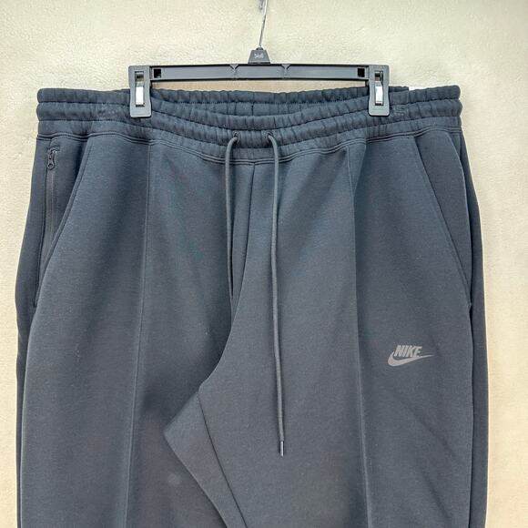 NIKE WOMEN'S PLUS 1X TECH FLEECE MID RISE WIDE LEG JOGGER BLACK FB8332-010 - Picture 2 of 7